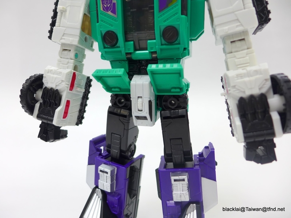 Generations Titans Return Sixshot   In Hand Photos Of Wave 3 Leader Class Figure  (15 of 89)